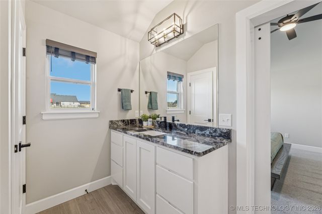 29517 E 105th Street S, Coweta, OK 74429