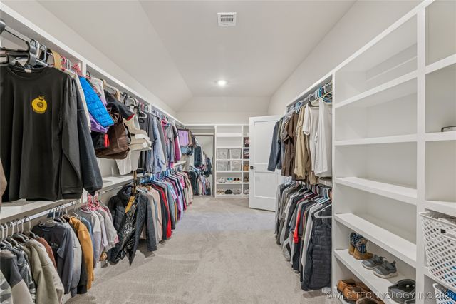 29517 E 105th Street S, Coweta, OK 74429