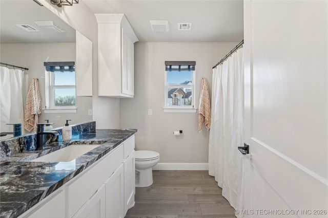 29517 E 105th Street S, Coweta, OK 74429