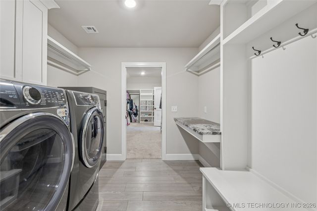 29517 E 105th Street S, Coweta, OK 74429