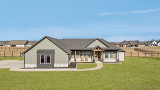 29517 E 105th Street S, Coweta, OK 74429