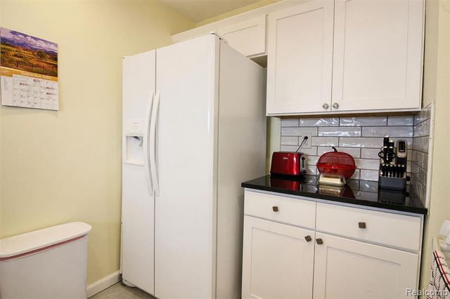 2072 11th Street, Wyandotte, MI 48192
