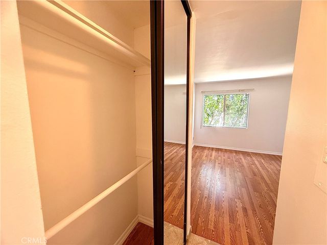 5460 White Oak E228, Encino, CA 91316