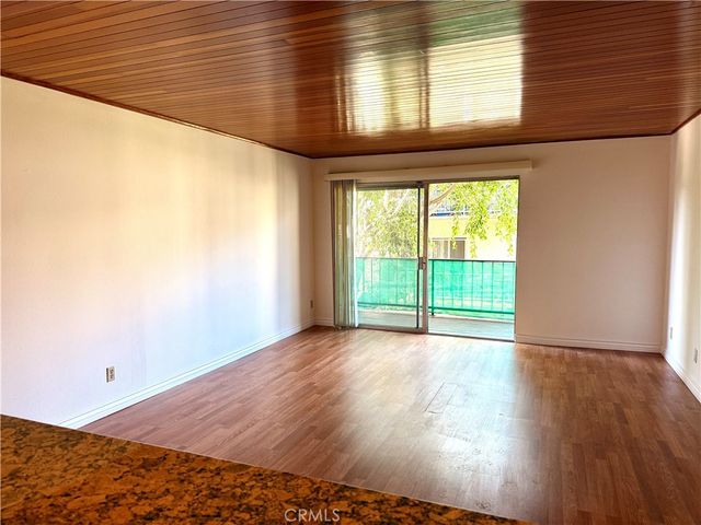 5460 White Oak E228, Encino, CA 91316