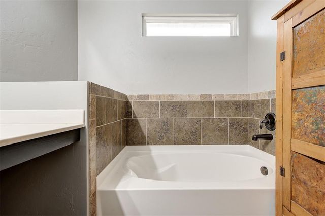 13208 Camden Drive, Piedmont, OK 73078