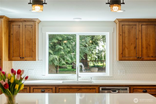 558 Bertrand Drive, Lynden, WA 98264
