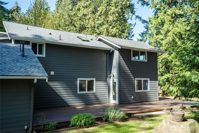 558 Bertrand Drive, Lynden, WA 98264