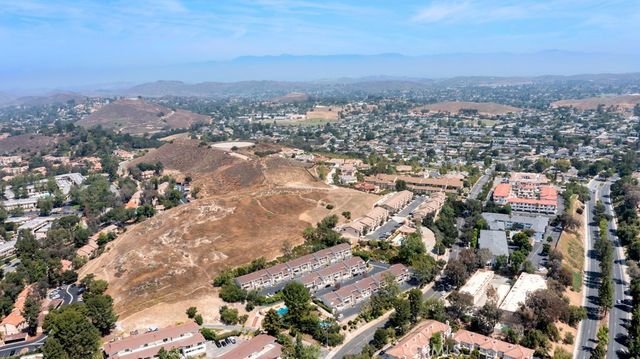 753 Warwick Ave, Thousand Oaks, CA 91360