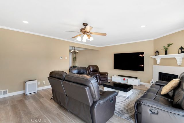 753 Warwick Ave, Thousand Oaks, CA 91360