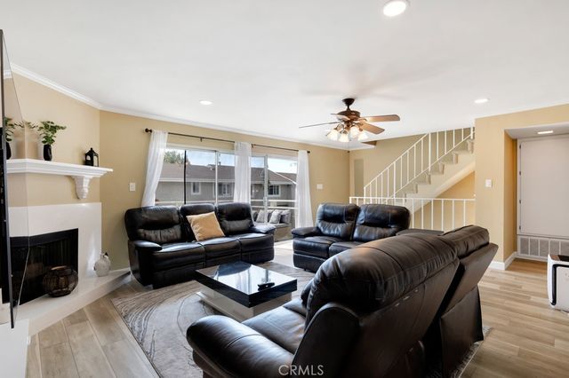 753 Warwick Ave, Thousand Oaks, CA 91360