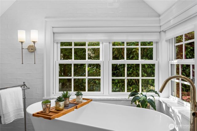 4814 194th Avenue SE, Issaquah, WA 98027
