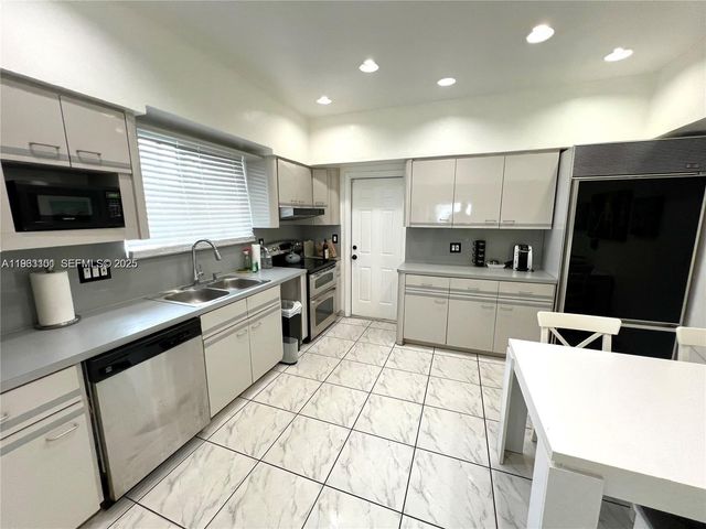 2235 SW 23rd Ave, Miami, FL 33145