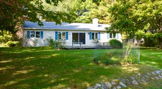 4213 E Oxford Drive, Leland, MI 49654