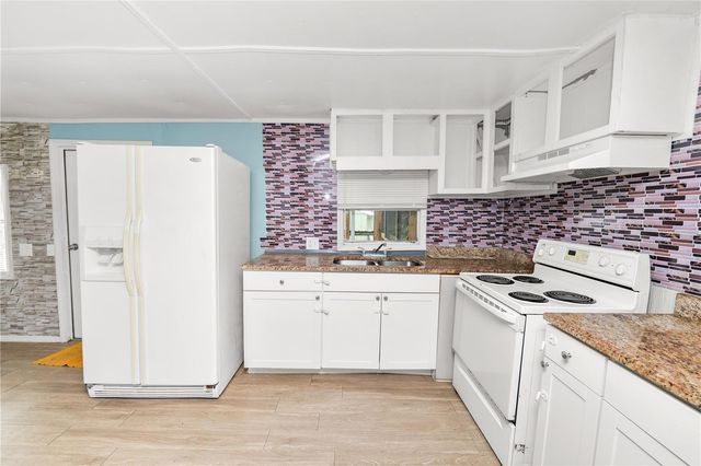 829 NASHVILLE ROAD, Lakeland, FL 33815