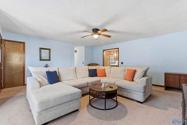 102 Mandy Drive, Hazel Green, AL 35750