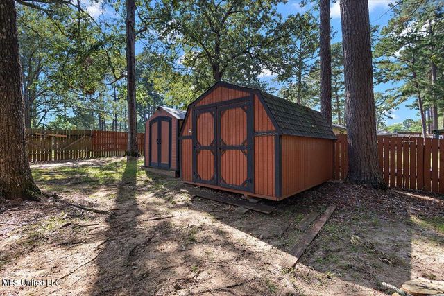 36 Pebble Hill Drive, Brandon, MS 39042