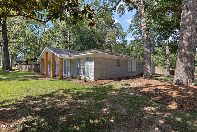 36 Pebble Hill Drive, Brandon, MS 39042