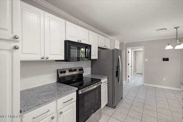 36 Pebble Hill Drive, Brandon, MS 39042