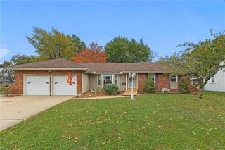 705 NE Balboa Street, Lee's Summit, MO 64086