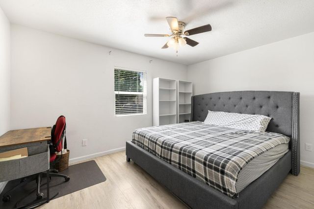 1421 Atherton St, Sacramento, CA 95822