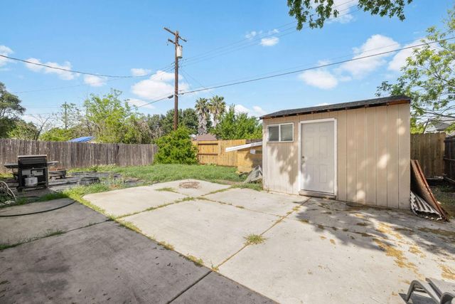 1421 Atherton St, Sacramento, CA 95822