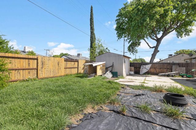 1421 Atherton St, Sacramento, CA 95822