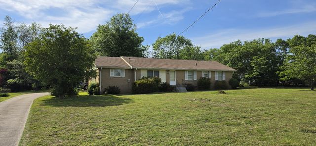 125 Hunters Trail, Hendersonville, TN 37075