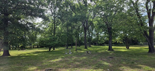 125 Hunters Trail, Hendersonville, TN 37075