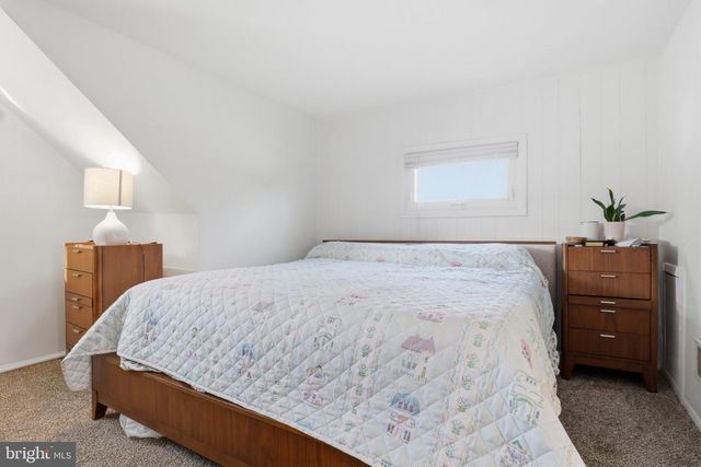 141 STONY BROOK DR, York, PA 17402