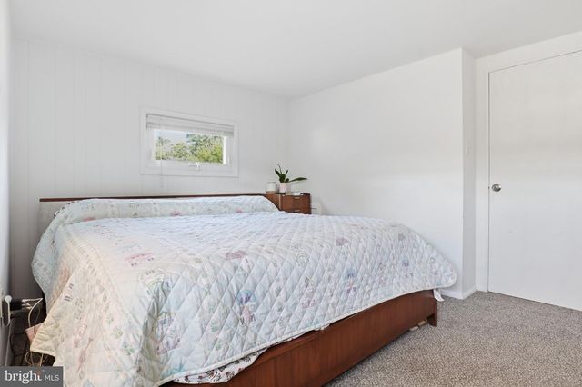 141 STONY BROOK DR, York, PA 17402