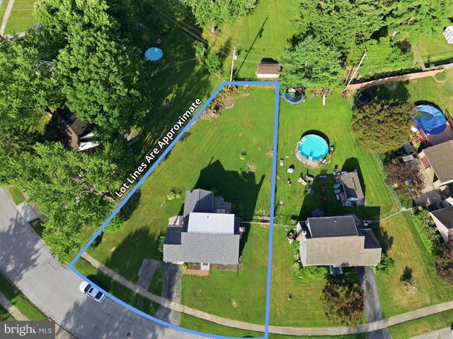 141 STONY BROOK DR, York, PA 17402