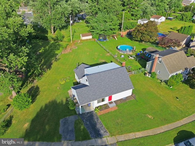141 STONY BROOK DR, York, PA 17402