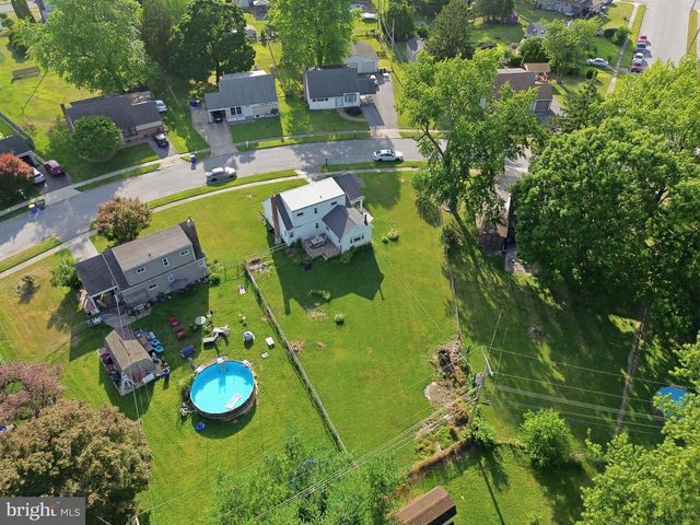141 STONY BROOK DR, York, PA 17402