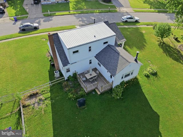 141 STONY BROOK DR, York, PA 17402