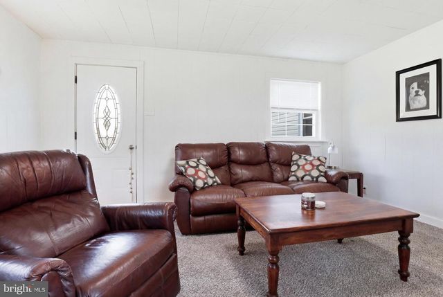 141 STONY BROOK DR, York, PA 17402
