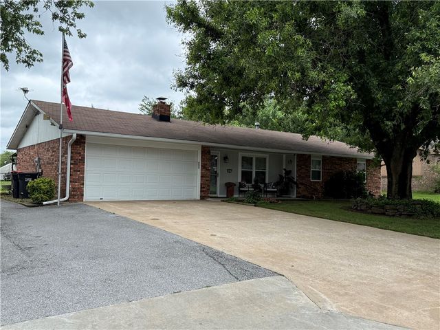 5953 Walden Street, Lowell, AR 72745