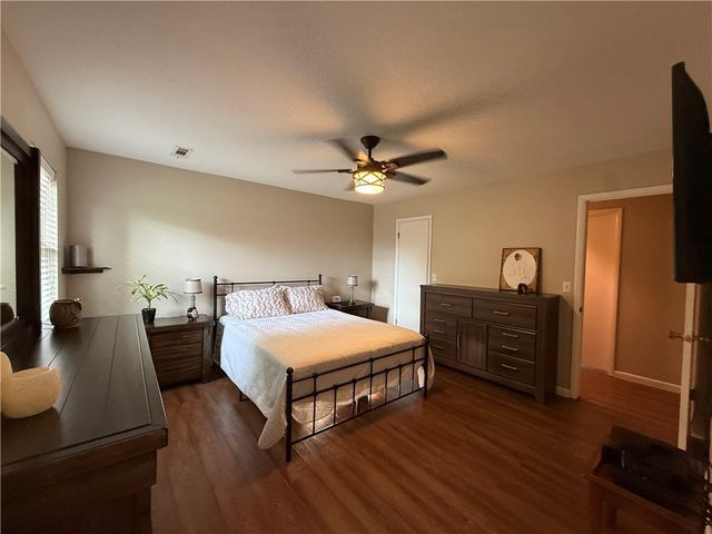 5953 Walden Street, Lowell, AR 72745