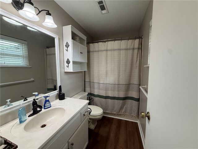 5953 Walden Street, Lowell, AR 72745