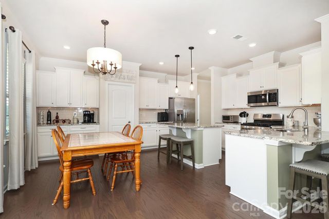 17417 Snug Harbor Drive, Charlotte, NC 28278