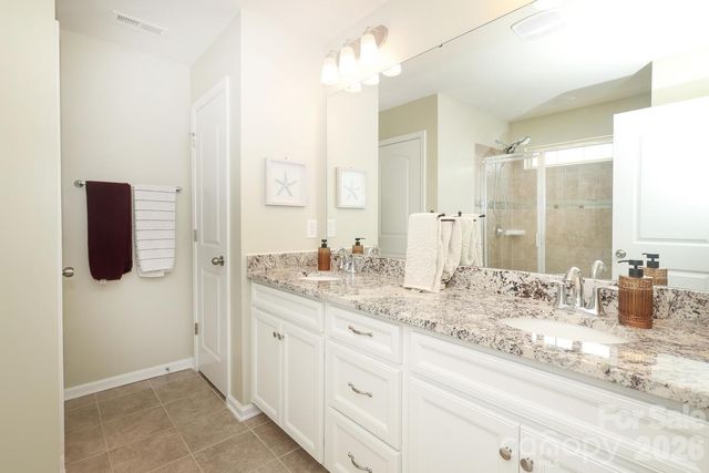 17417 Snug Harbor Drive, Charlotte, NC 28278