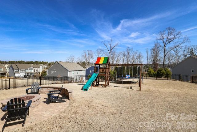 17417 Snug Harbor Drive, Charlotte, NC 28278