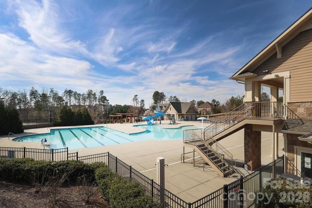 17417 Snug Harbor Drive, Charlotte, NC 28278