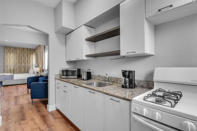 8100 Harding Ave 514, Miami Beach, FL 33141