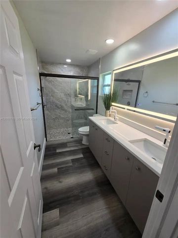 2618 NE 2 Avenue, Cape Coral, FL 33909