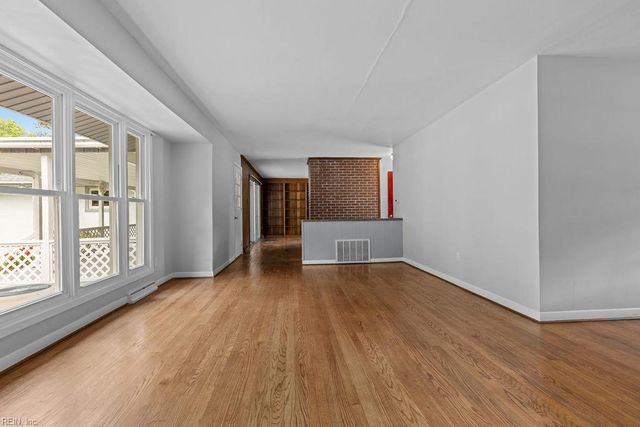 102 Irving ST, Franklin, VA 23851