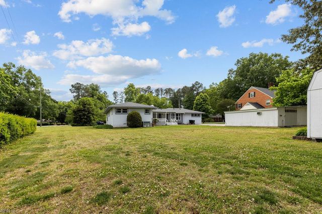 102 Irving ST, Franklin, VA 23851