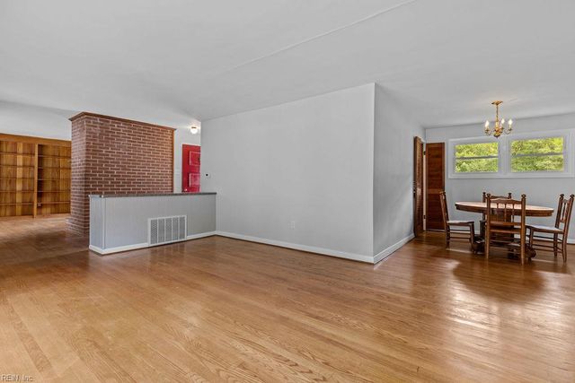 102 Irving ST, Franklin, VA 23851