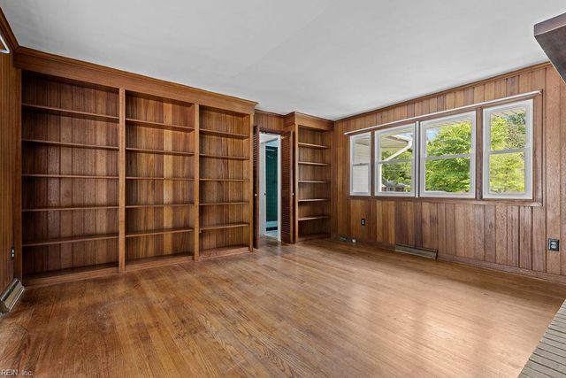102 Irving ST, Franklin, VA 23851