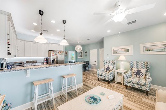 1726 S 11th St 108, Port Aransas, TX 78373