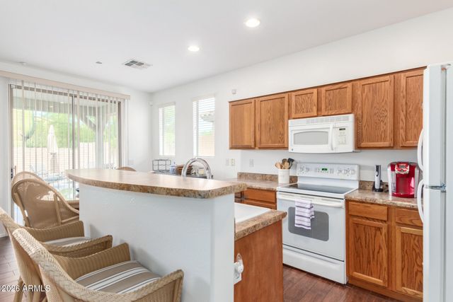 12122 W Dove Wing Way, Peoria, AZ 85383